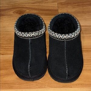UGG Black Kids Slippers